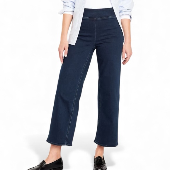Old Navy Denim - 💐 Old Navy Wide Leg Cropped Jeans NWOT